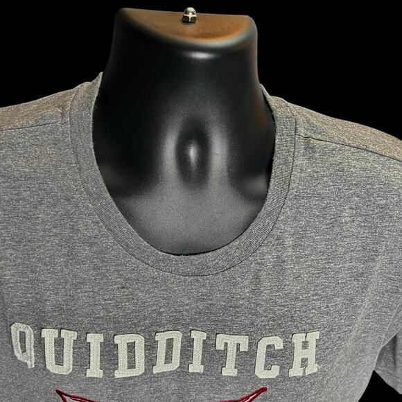 Harry Potter Embroidered Hogwarts Quidditch T-Shirt - XL - Gray- Wizarding World - Picture 5 of 12